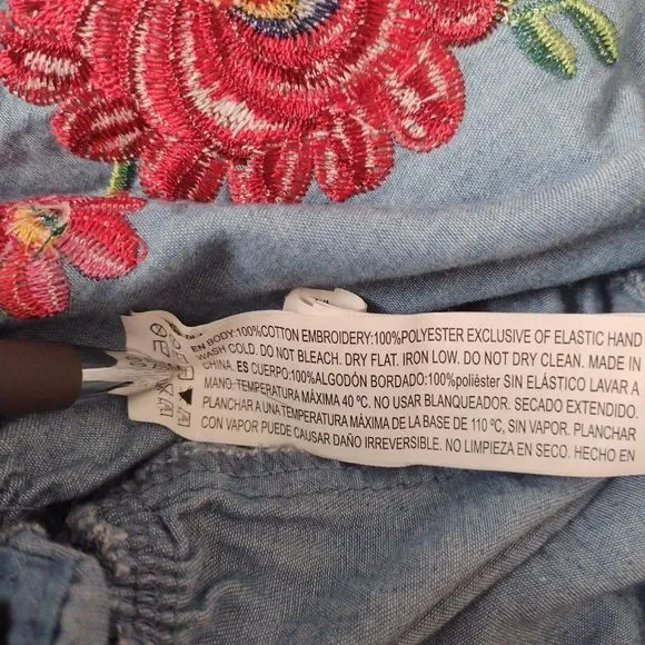 SALE Forever 21 Embroidered Crop Peasant Top L Off Shoulder Chambray - Picture 9 of 10